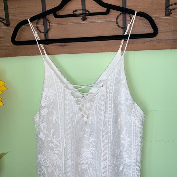 NWT ASTR The Label White Crochet Overlay Boho Lace-Up Dress Size: Large - Picture 5 of 12
